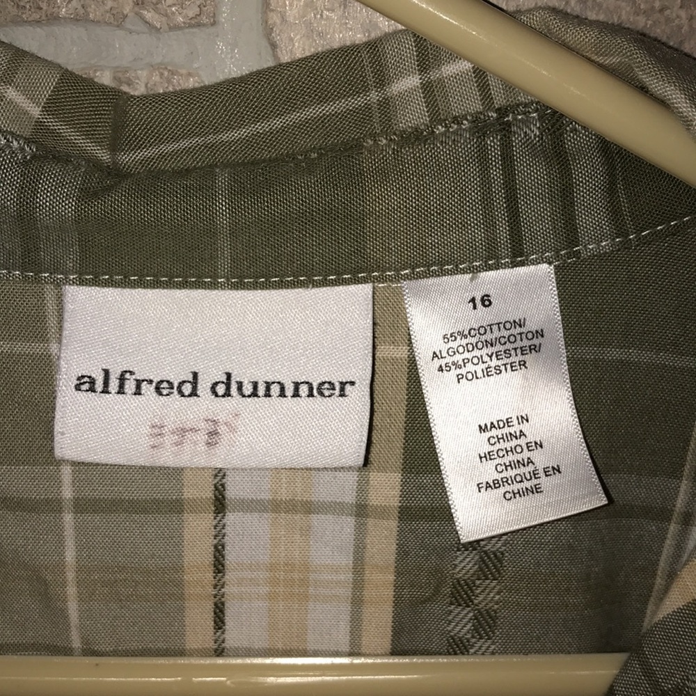 ✅Alfred Dunner Plaid Button Down Shirt - Picture 3 of 5